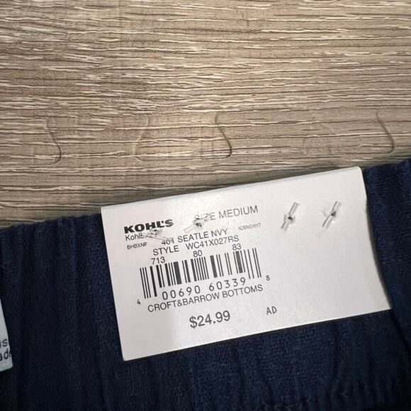 NWT Croft & Barrow Women's Medium Mid-Rise Bermuda Shorts Navy Blue Casual - Picture 3 of 5